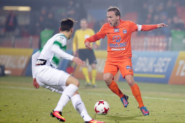 压制对手防 压制对手防