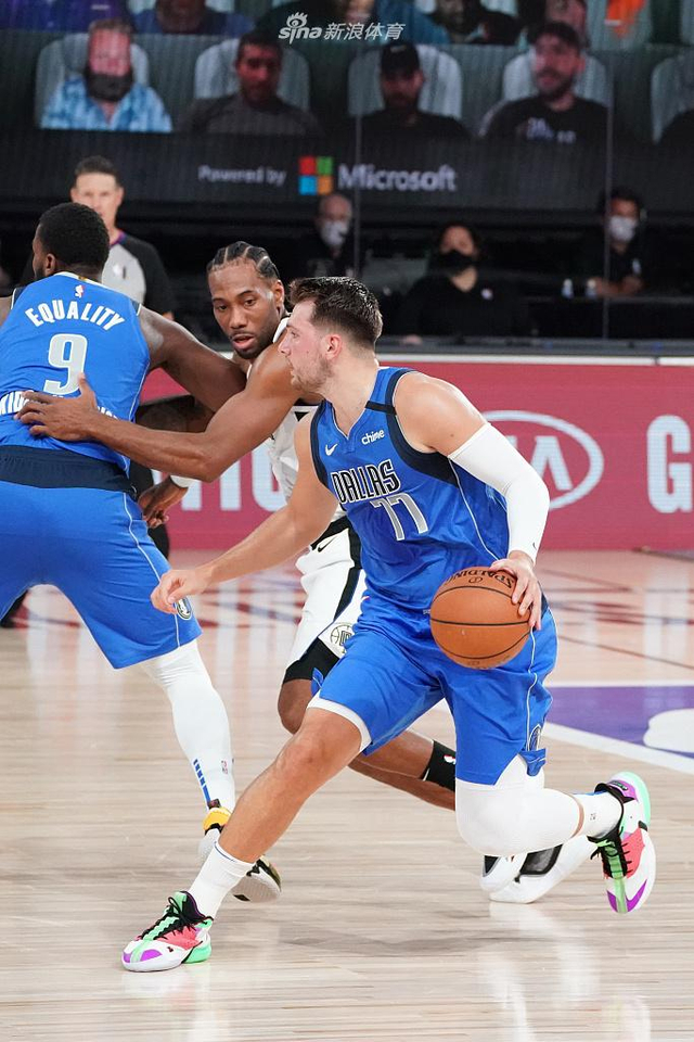 奏牢牢握在 奏牢牢握在